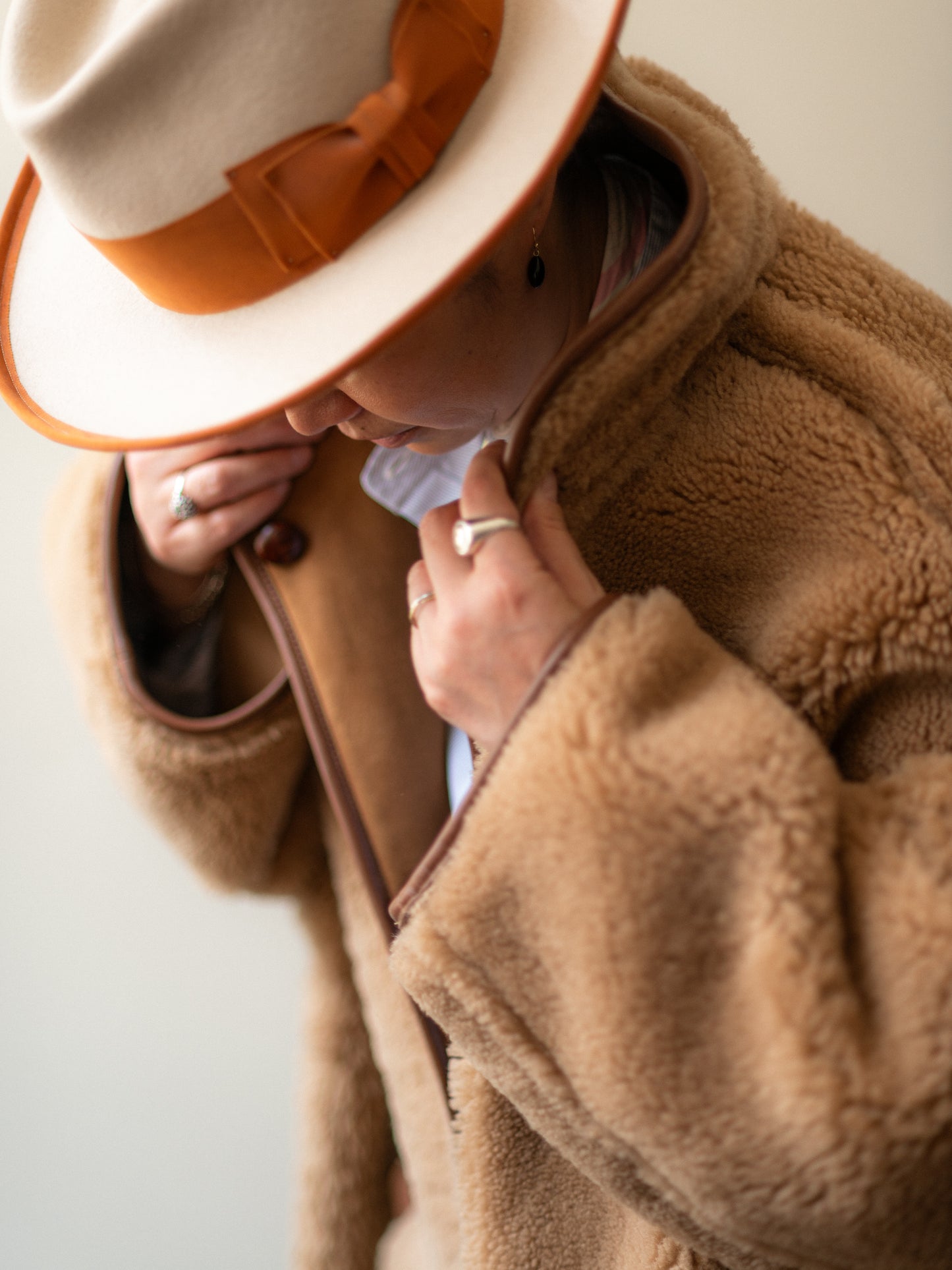 Sheepskin Reversible Poncho Coat / Tan