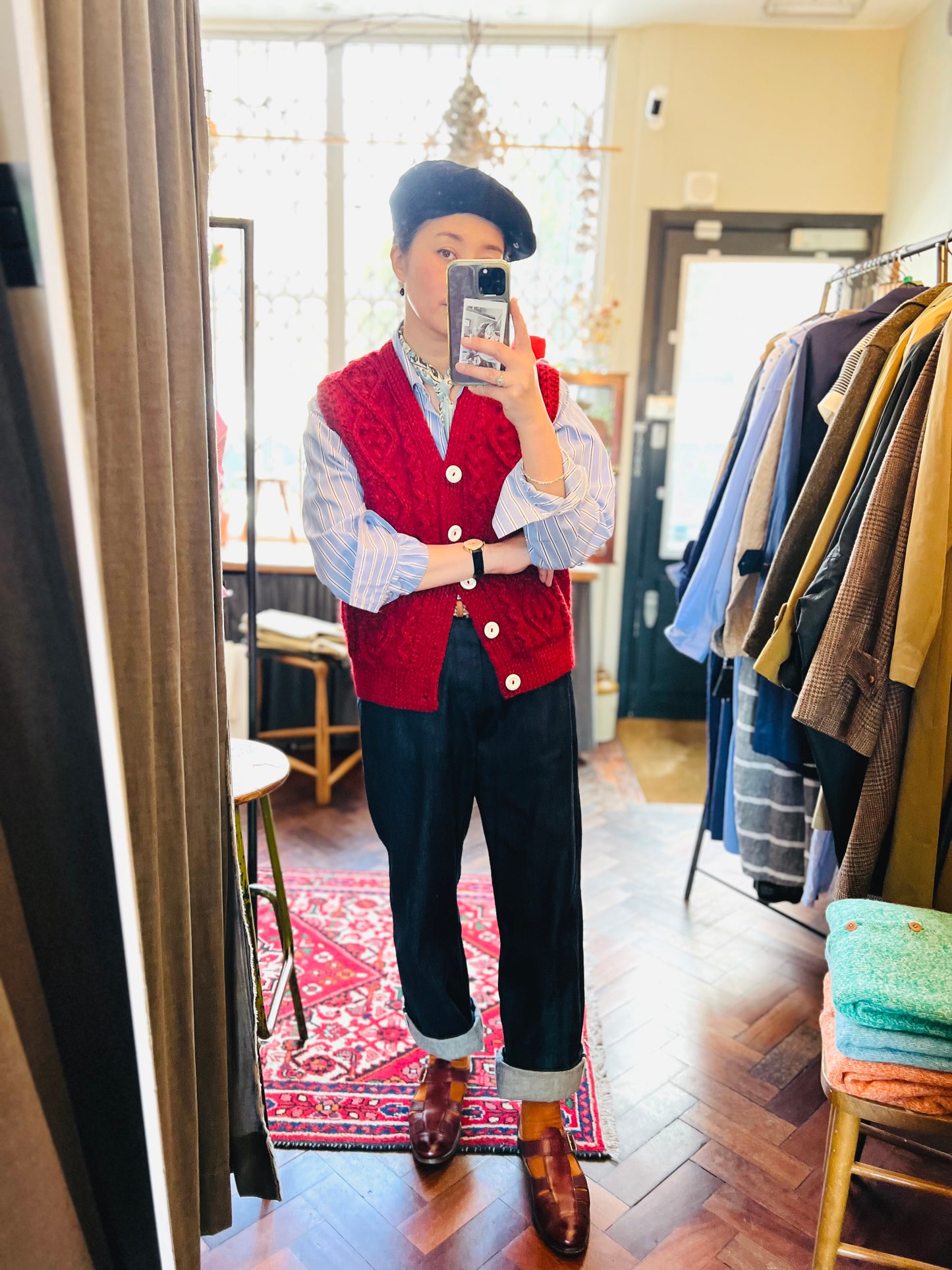 Aran V-Neck Waistcoat / Red Twist