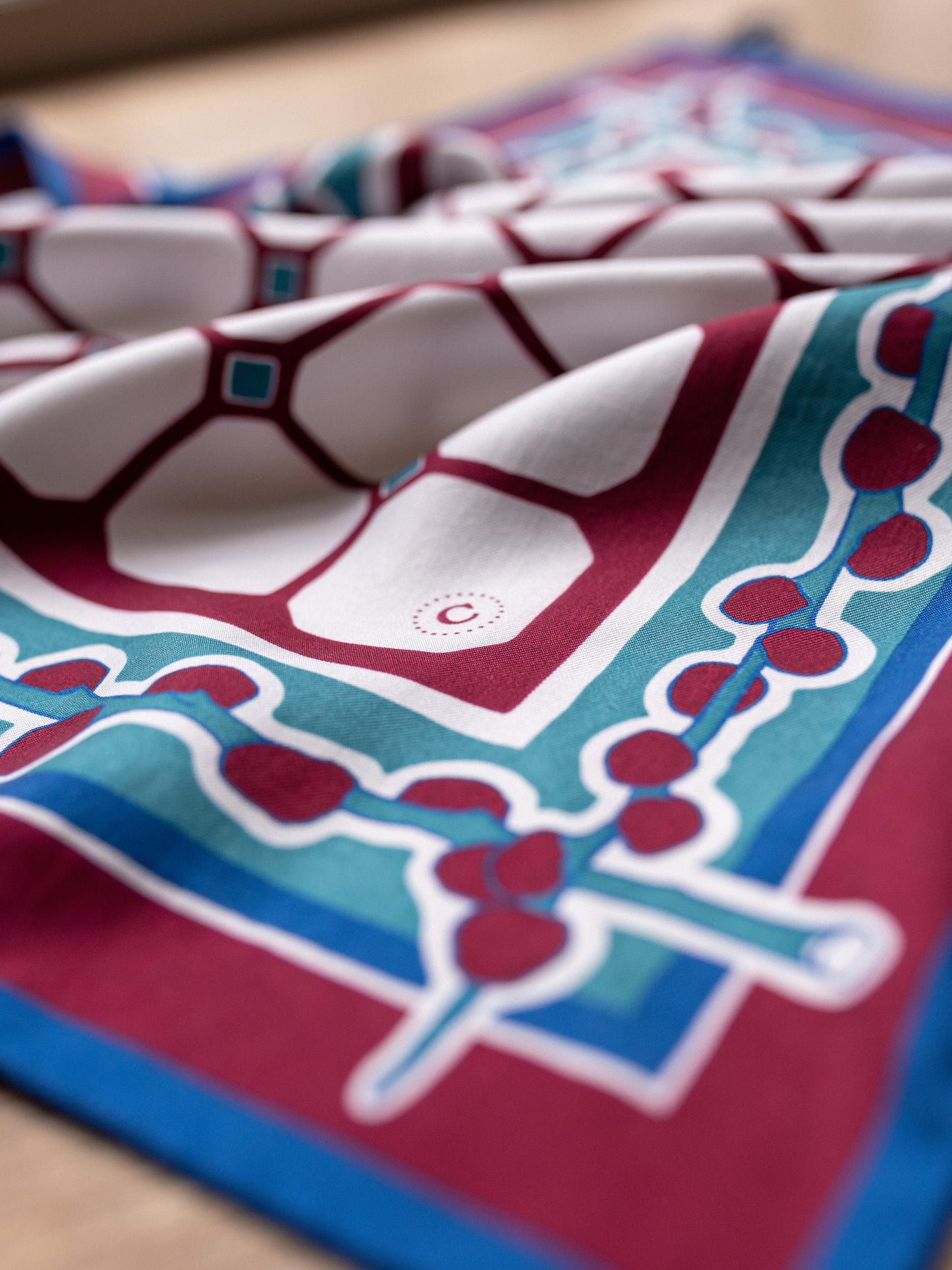 Colenimo Silk Bandana Scarf / Burgundy