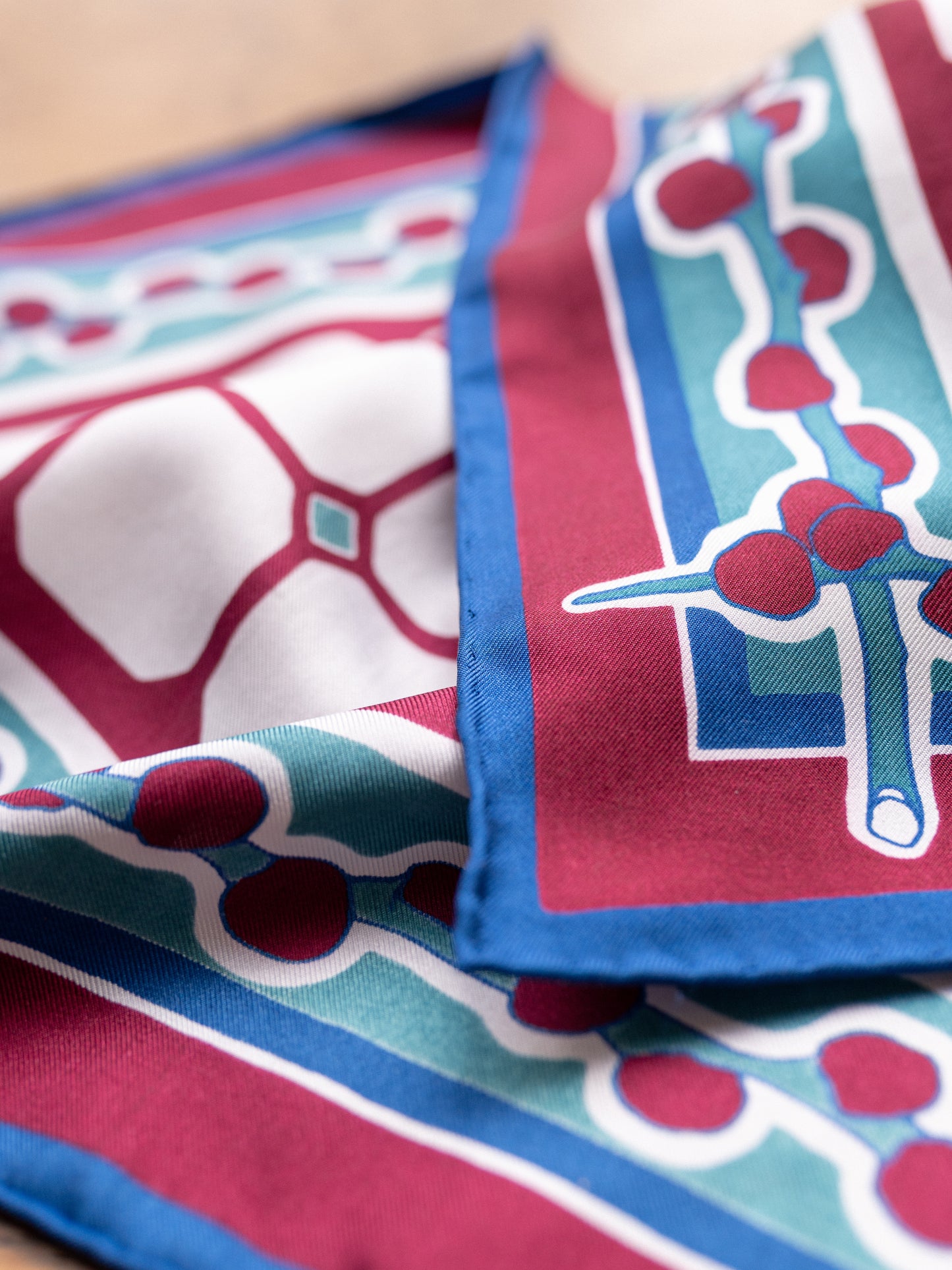 Colenimo Silk Bandana Scarf / Burgundy