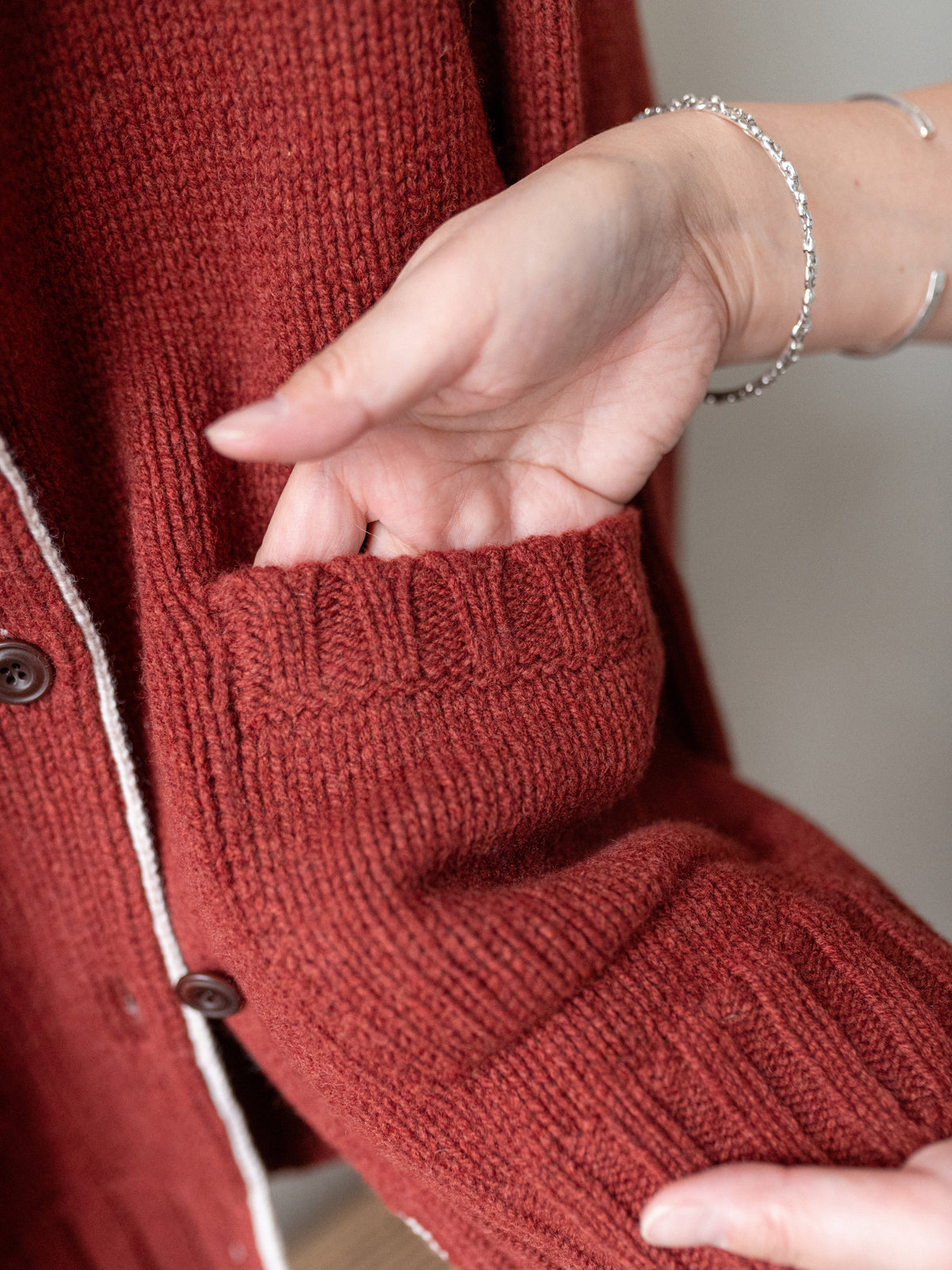 Pure Lambs Wool Cardigan / Red Sienna
