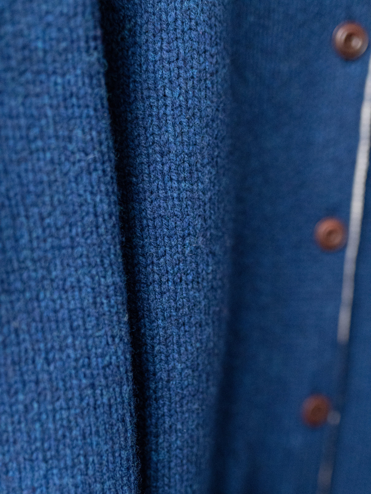 Pure Lambs Wool Cardigan / Regatta Blue