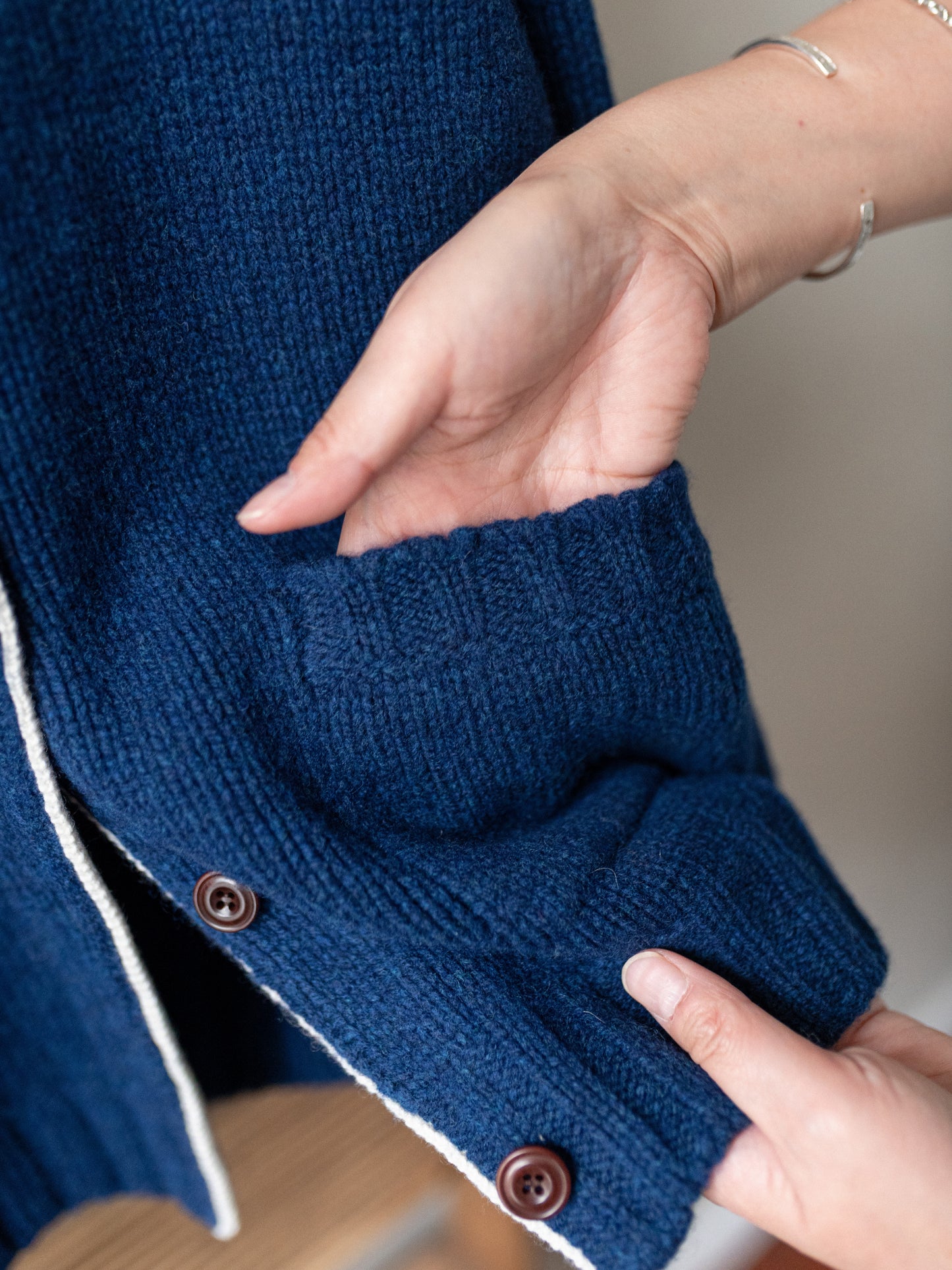 Pure Lambs Wool Cardigan / Regatta Blue