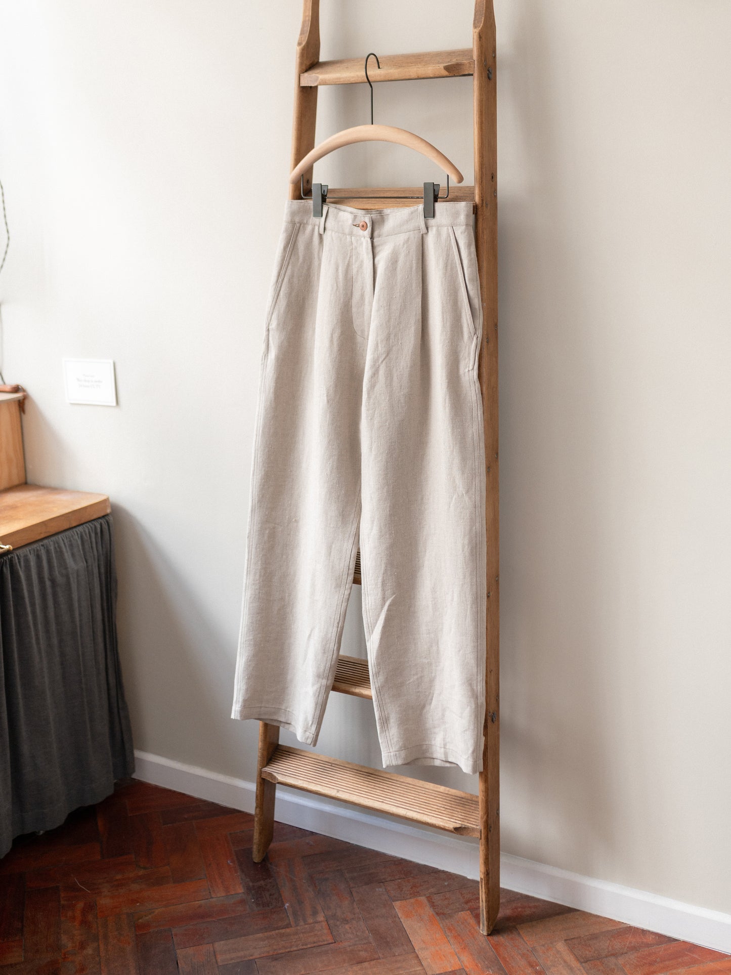Linen Trousers / Natural Beige
