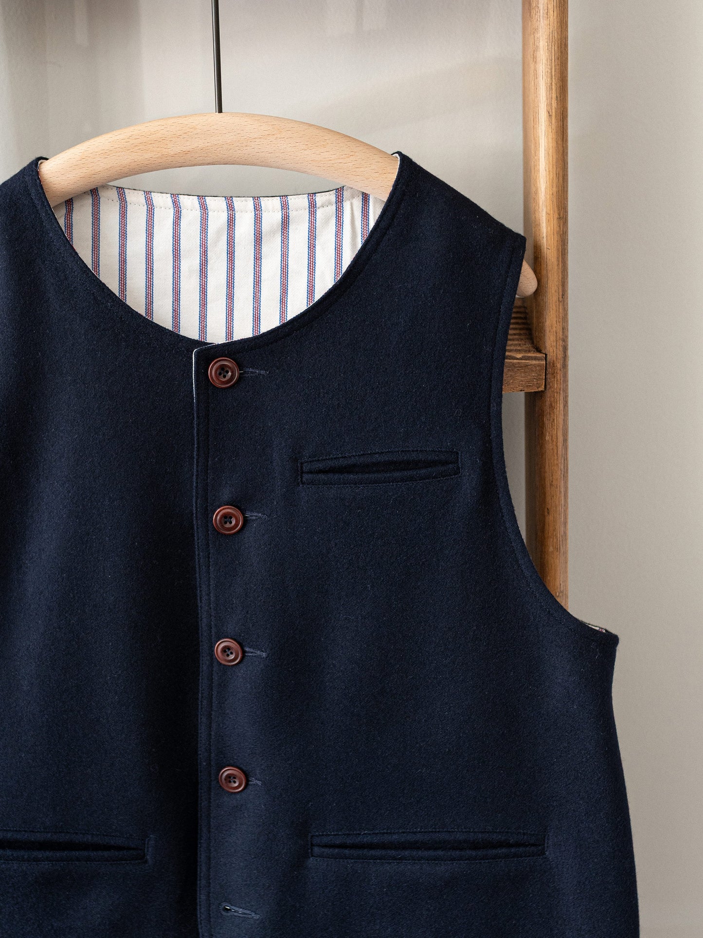 Melton Wool Reversible Vest / Dark Navy