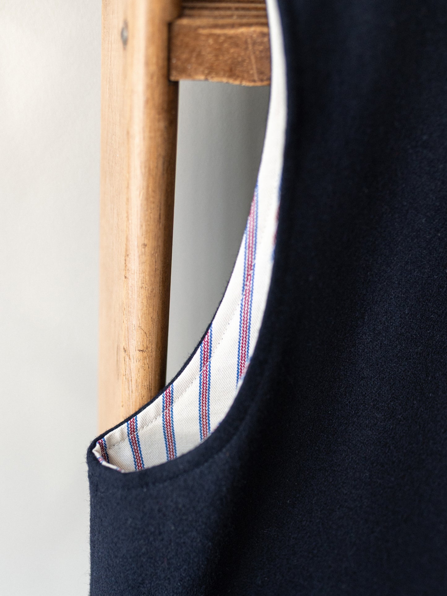 Melton Wool Reversible Vest / Dark Navy
