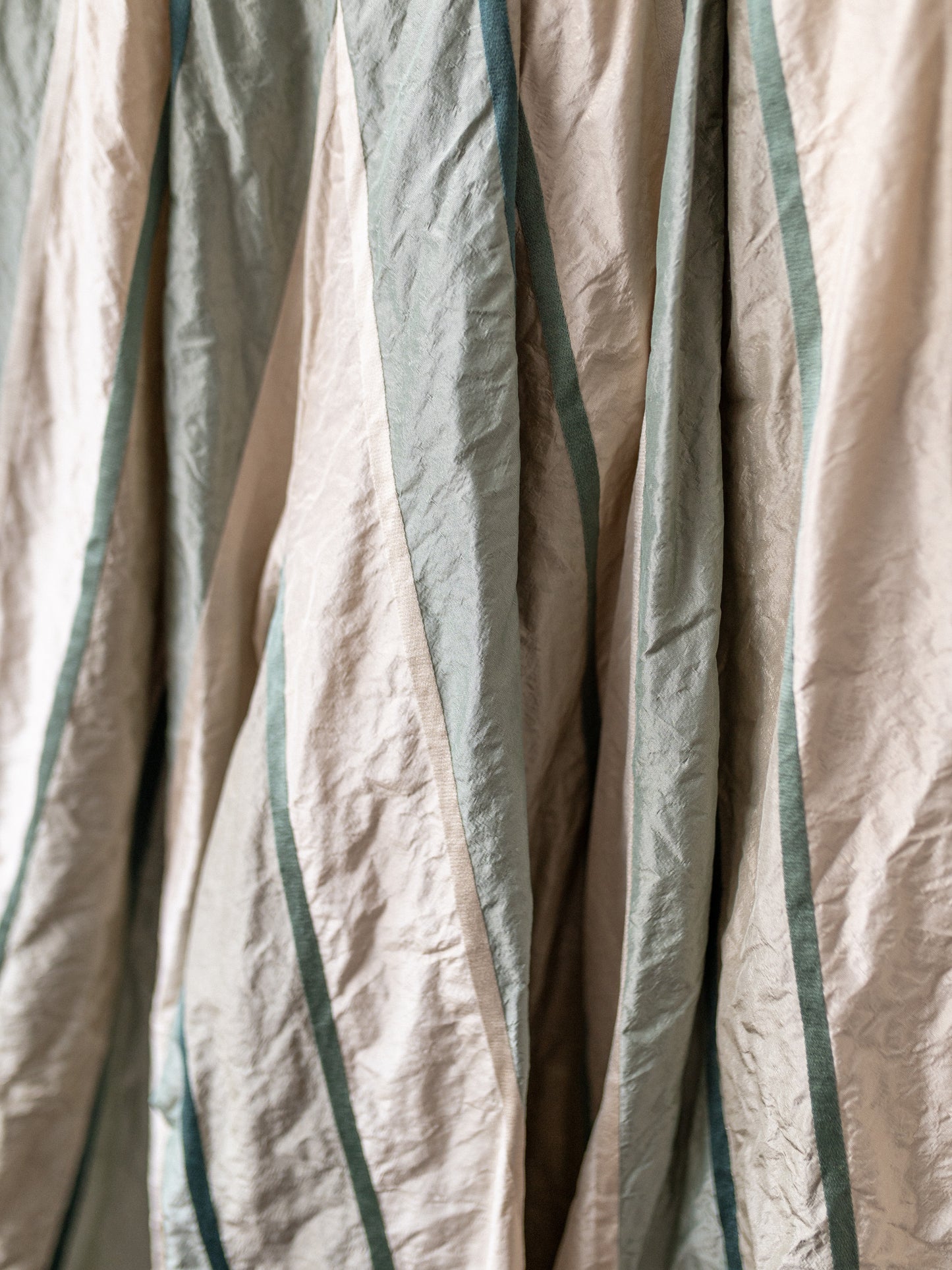Pleated Culotte Silk / Green Stripe