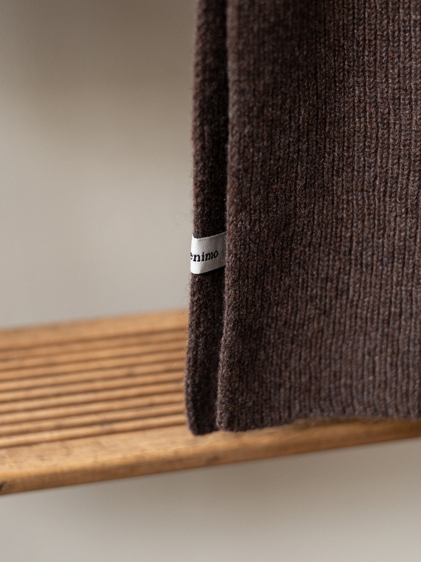 Cashmere Rib Scarf | Brown