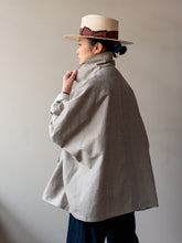 Summer-weight Wool Poncho / Grey