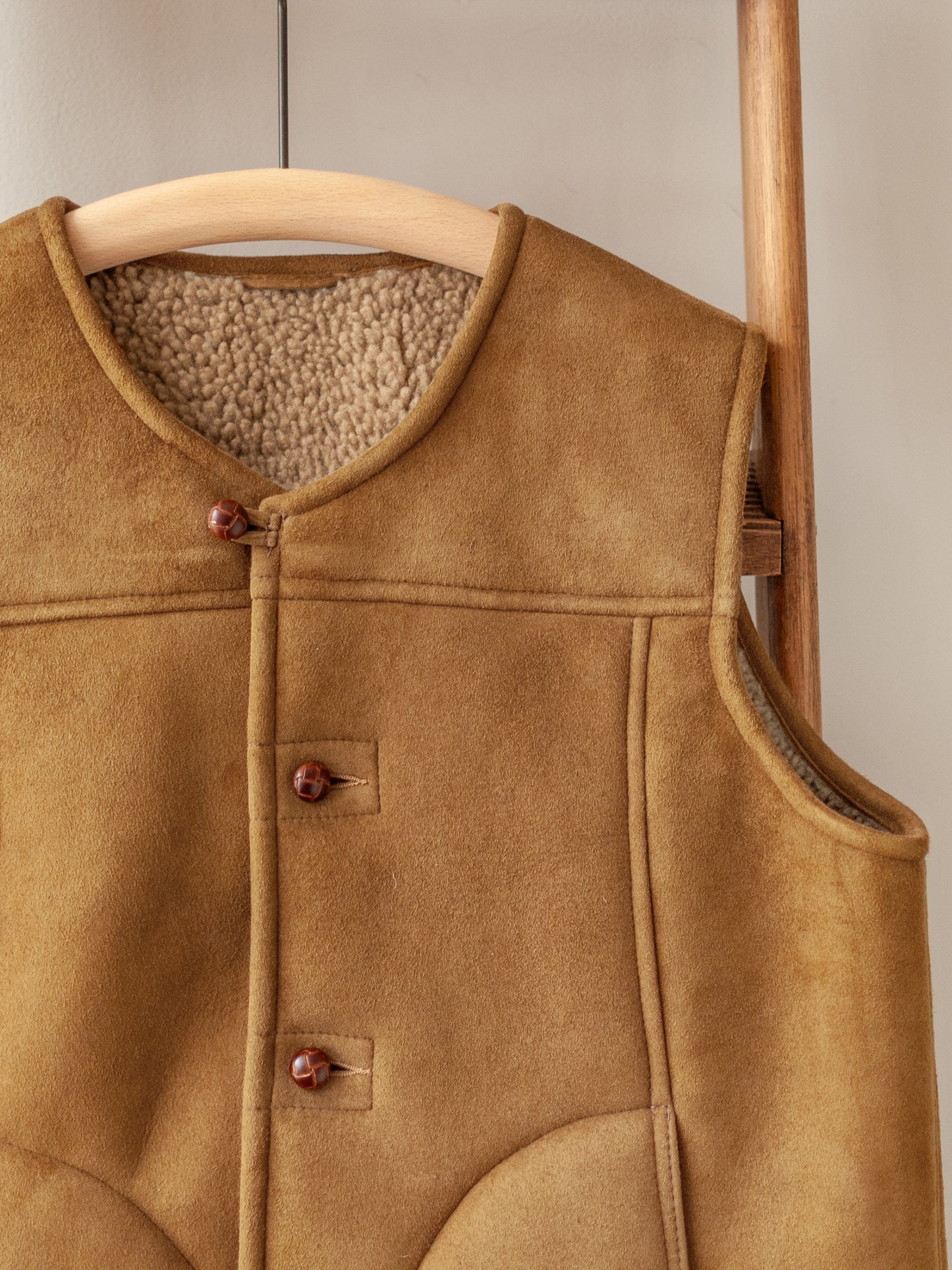 Sheepskin Merino Gilet / Tan