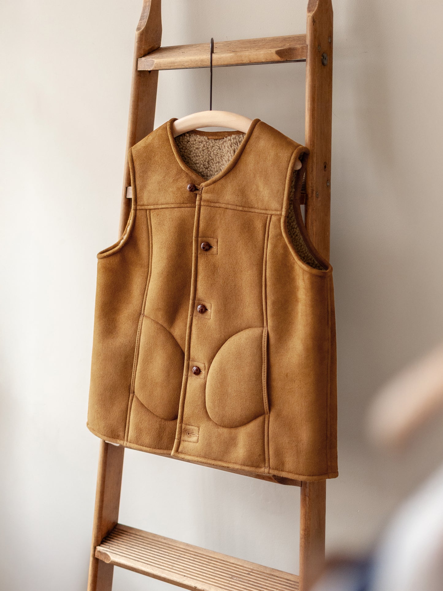 Sheepskin Merino Gilet / Tan
