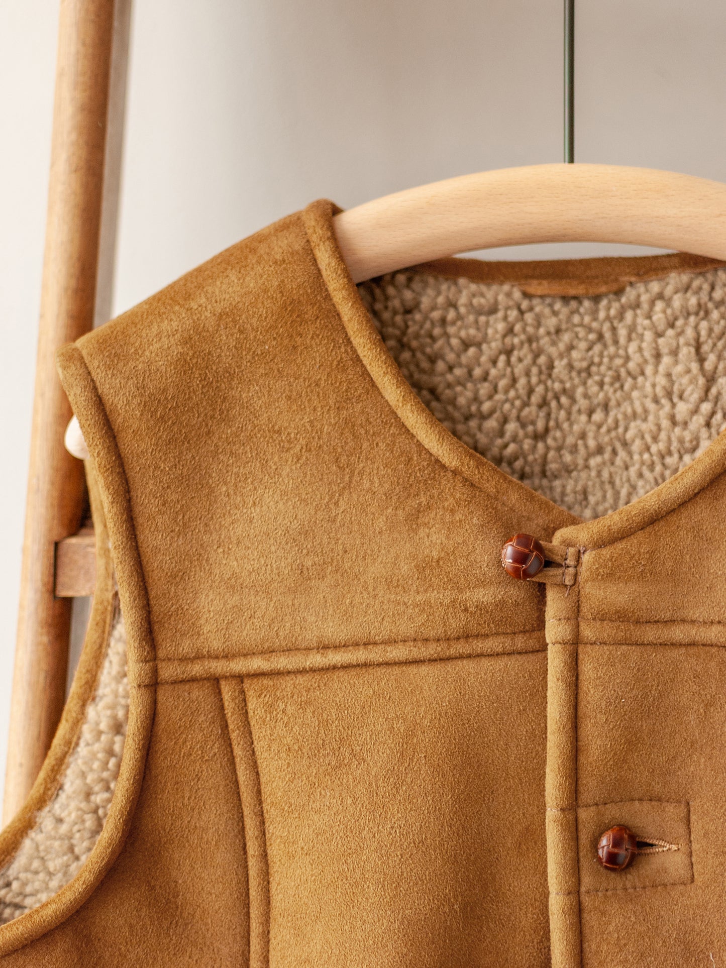 Sheepskin Merino Gilet / Tan