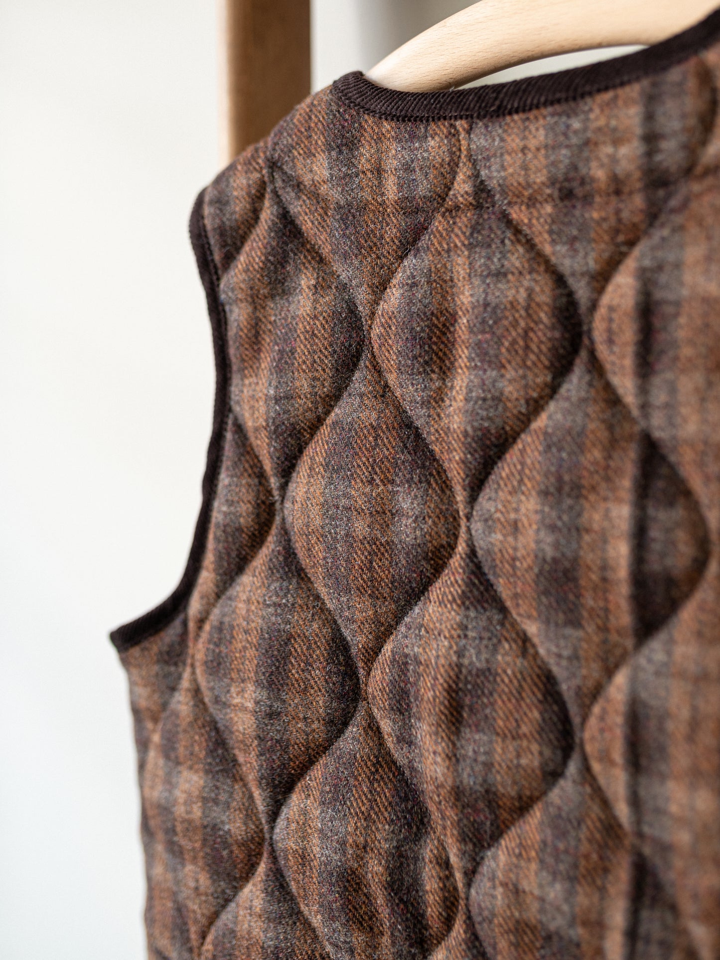 Tweed Quilted Vest / Brown Check