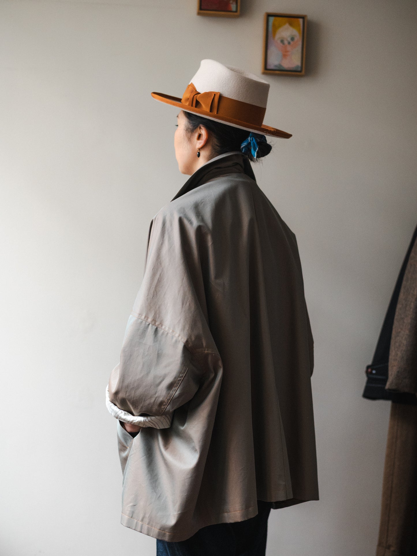 Showerproof Cotton Gabardine Poncho / Khaki