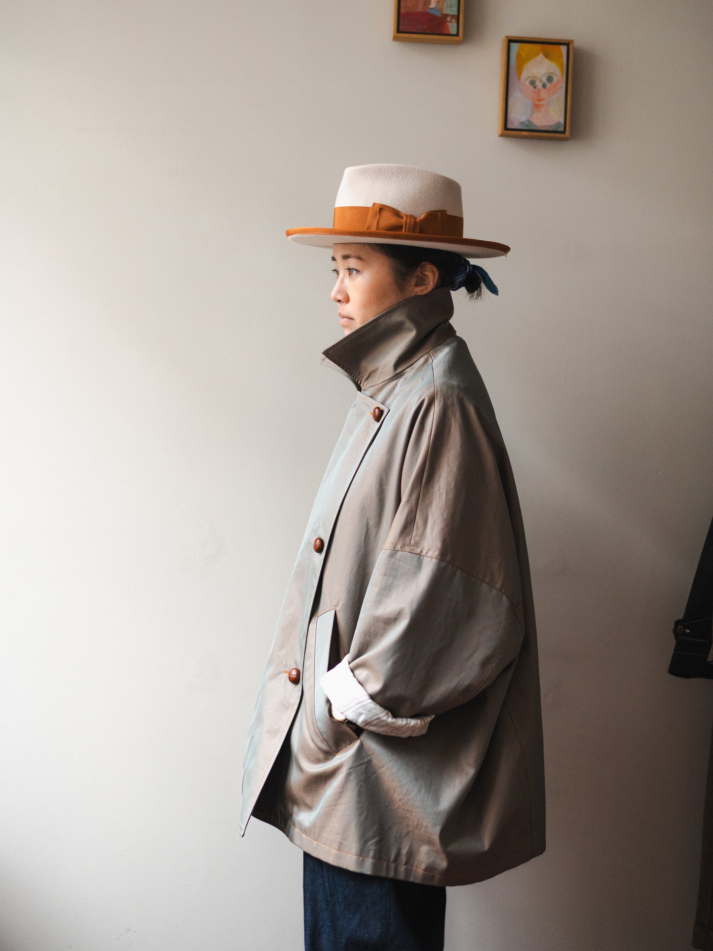 Showerproof Cotton Gabardine Poncho / Khaki