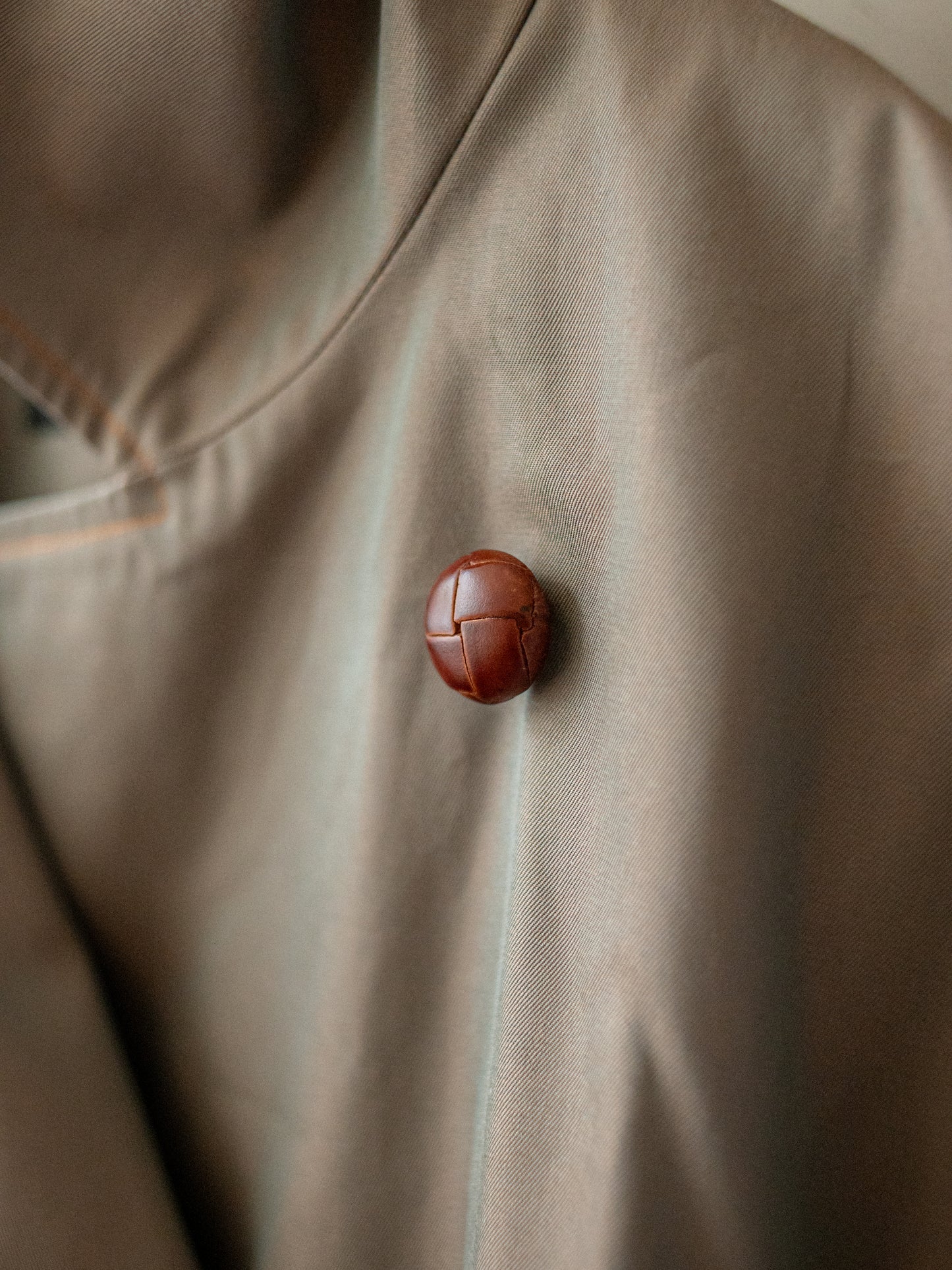 Showerproof Cotton Gabardine Poncho / Khaki