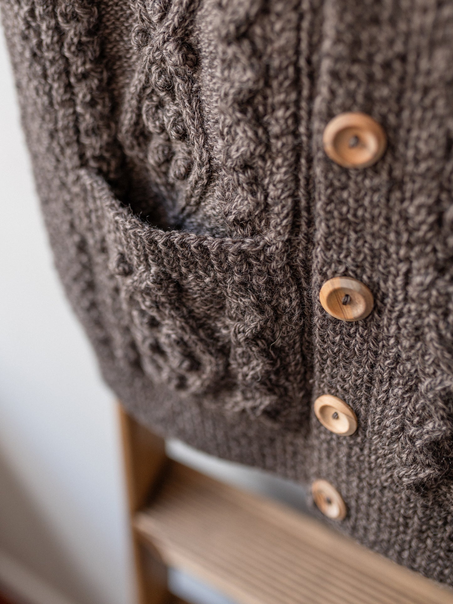 Aran V-neck Waistcoat / Bark