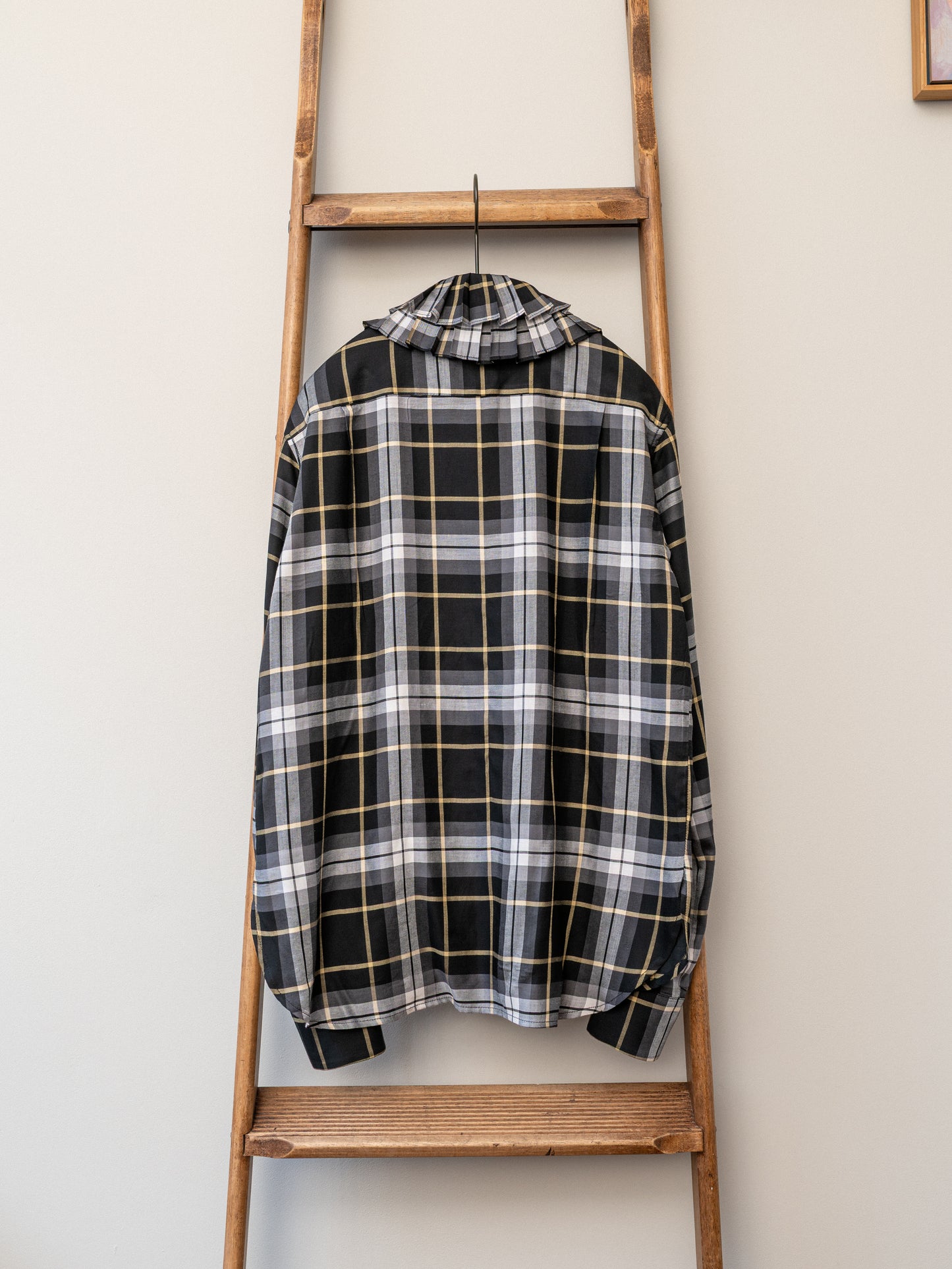 Detachable Ruffle Collar Top / Black Tartan