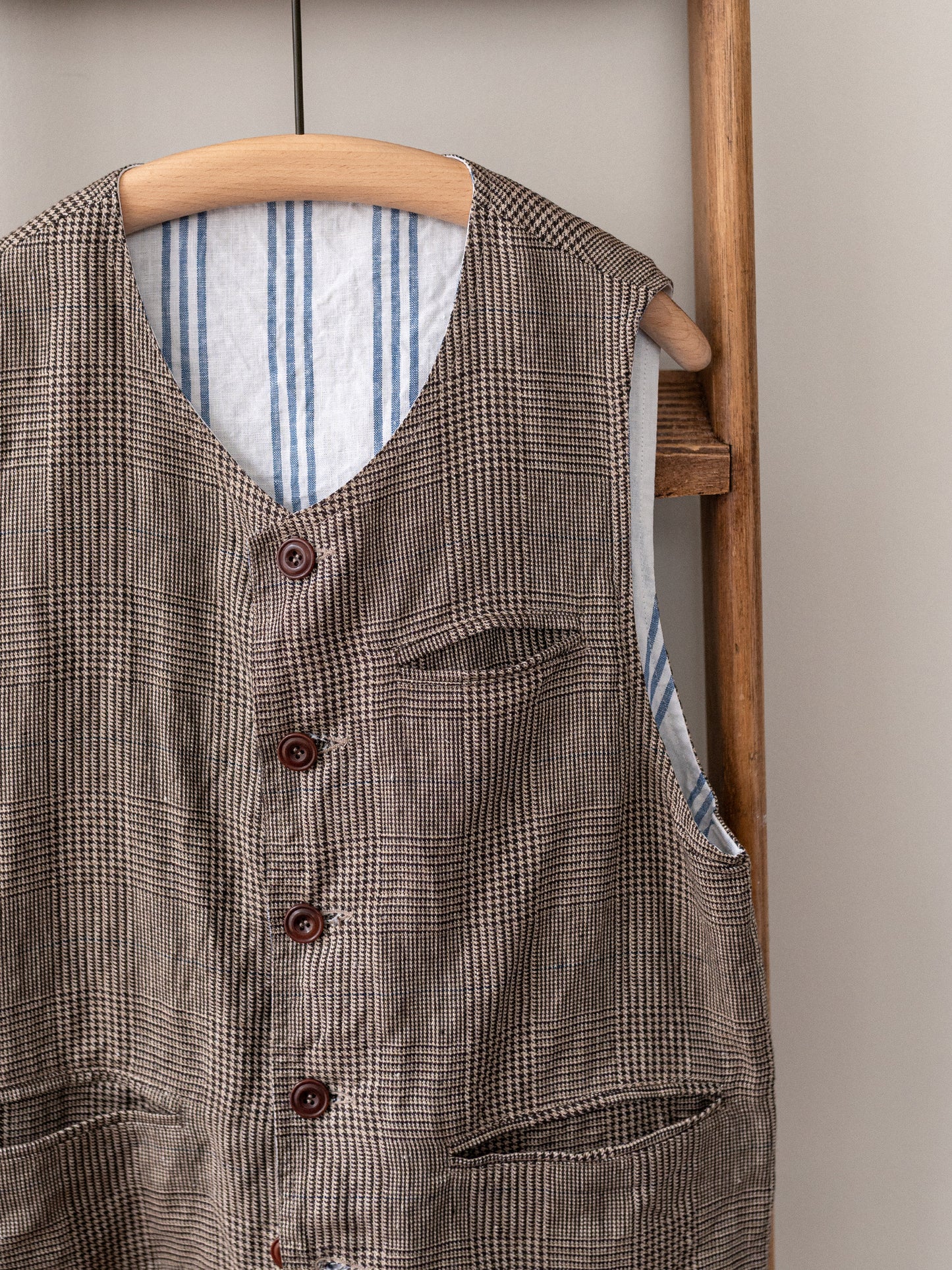 Irish Linen Reversible Vest / Brown Check