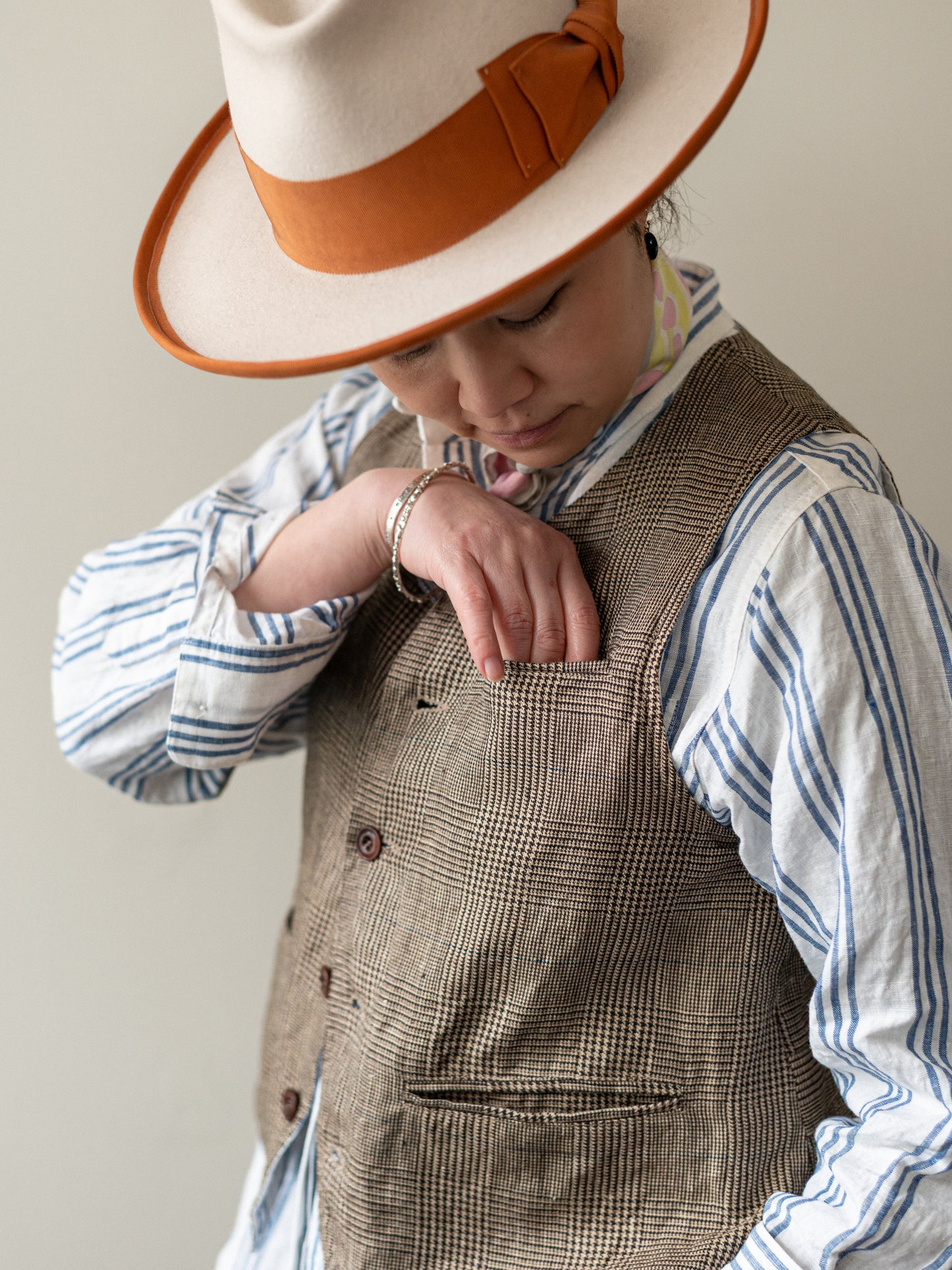 Irish Linen Reversible Vest / Brown Check