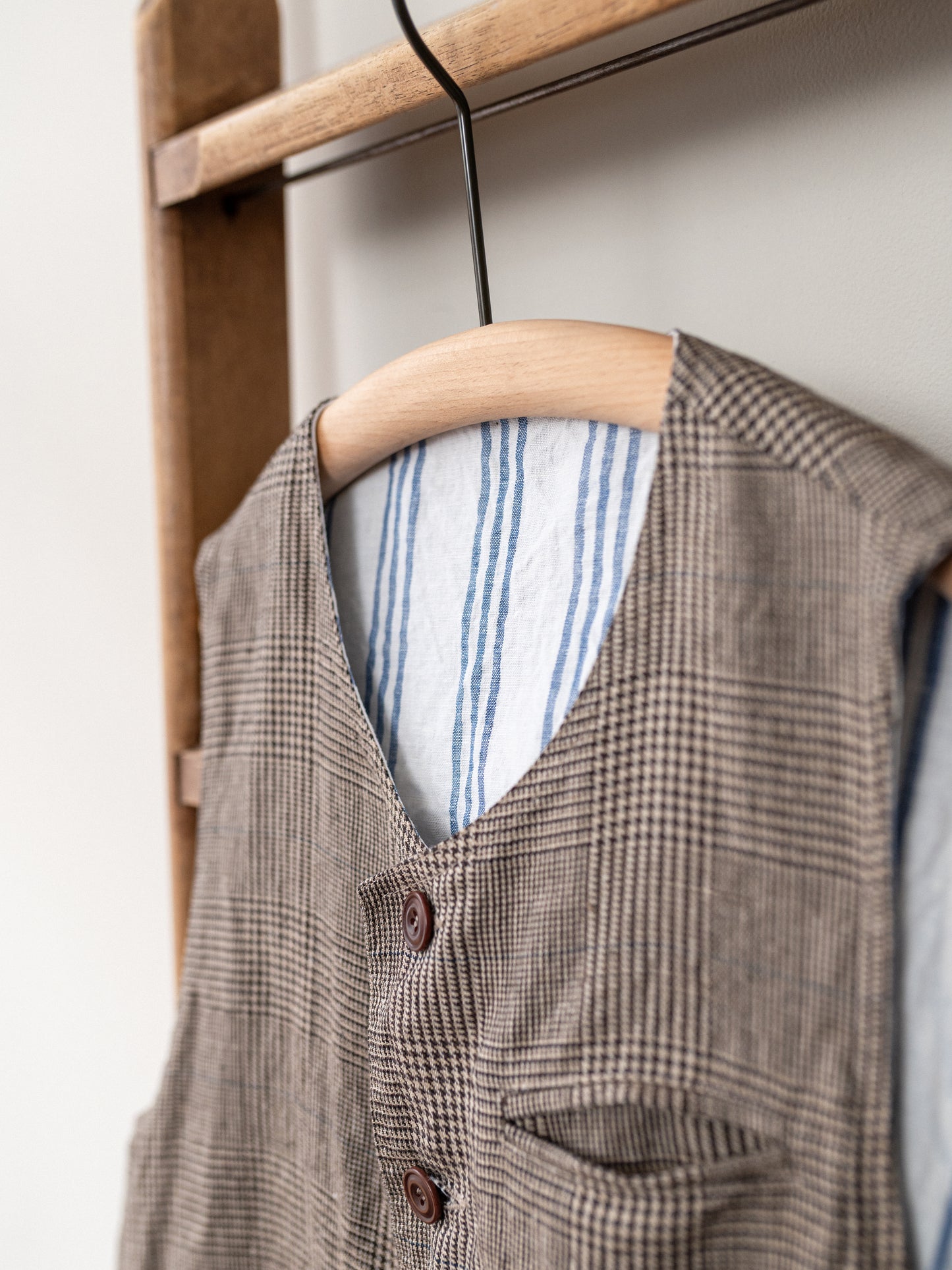 Irish Linen Reversible Vest / Brown Check