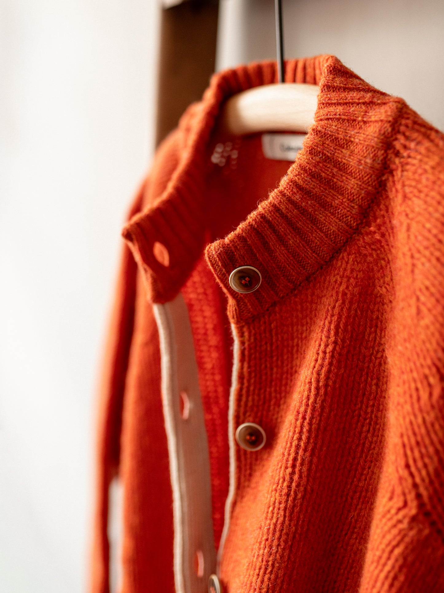 Lambswool Shetland Yarn Cardigan / Clementine