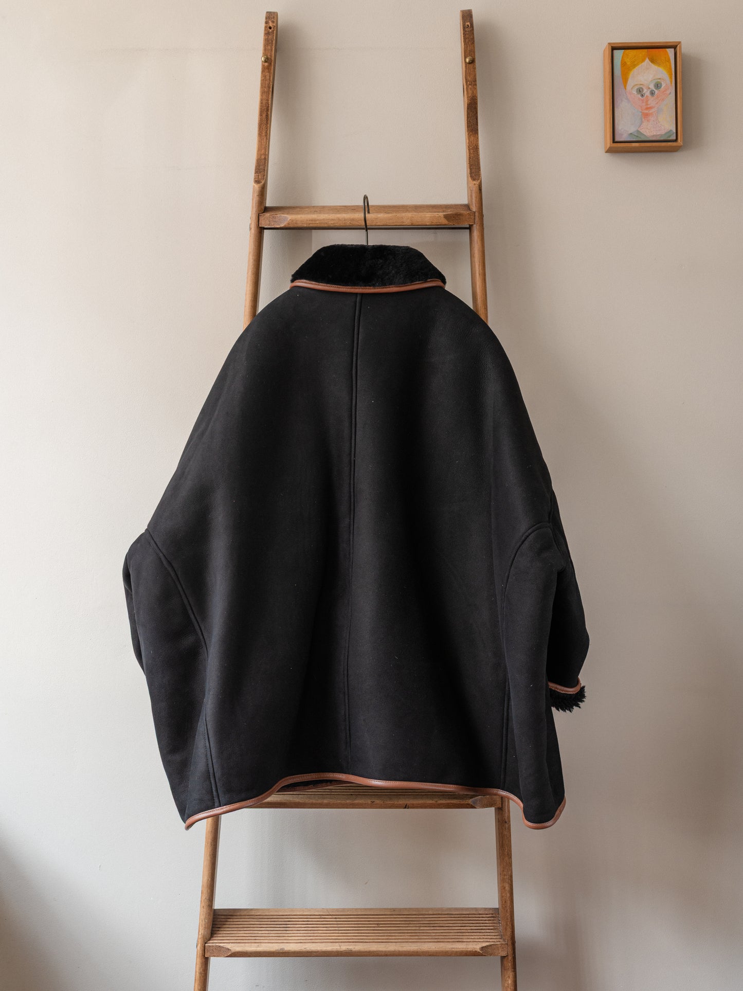 Sheepskin Reversible Poncho Coat / Black