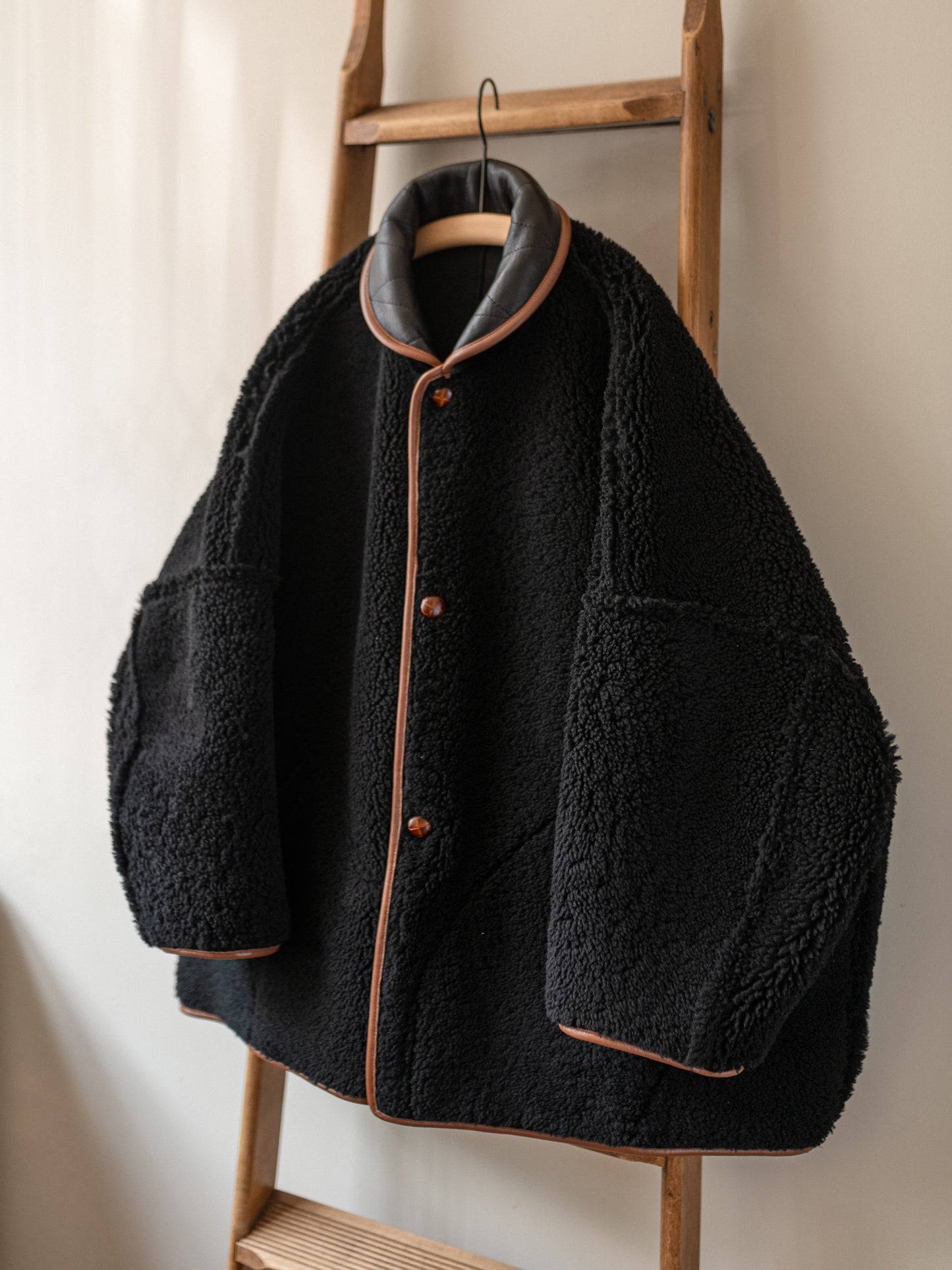 Sheepskin Reversible Poncho Coat / Black