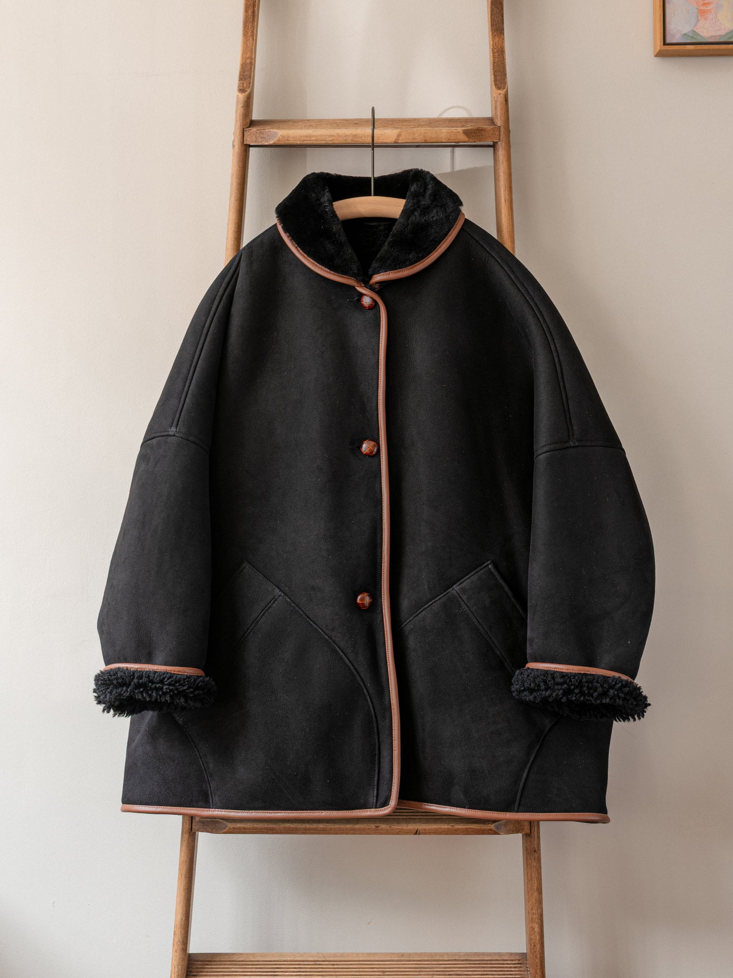 Sheepskin Reversible Poncho Coat / Black