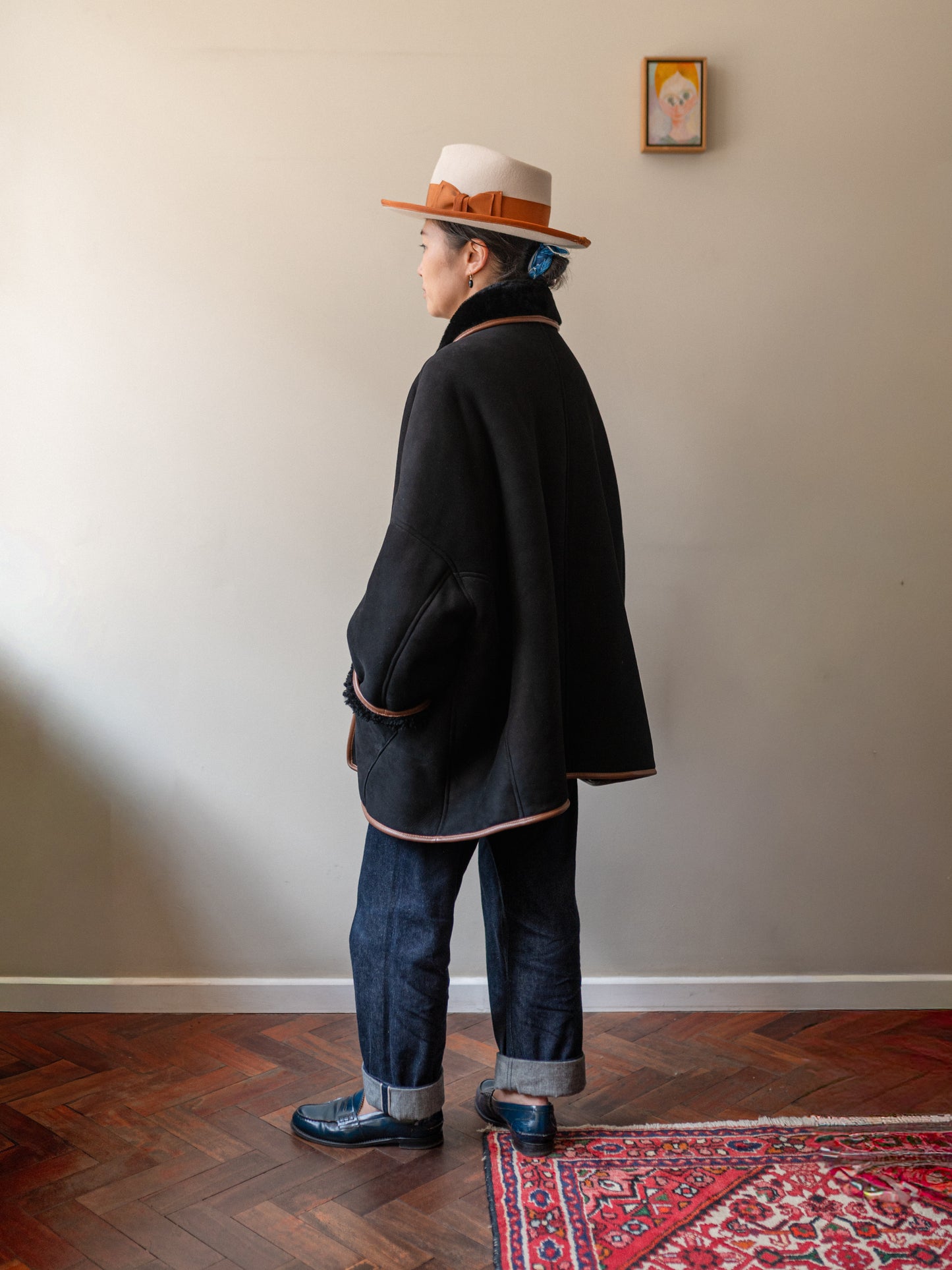 Sheepskin Reversible Poncho Coat / Black