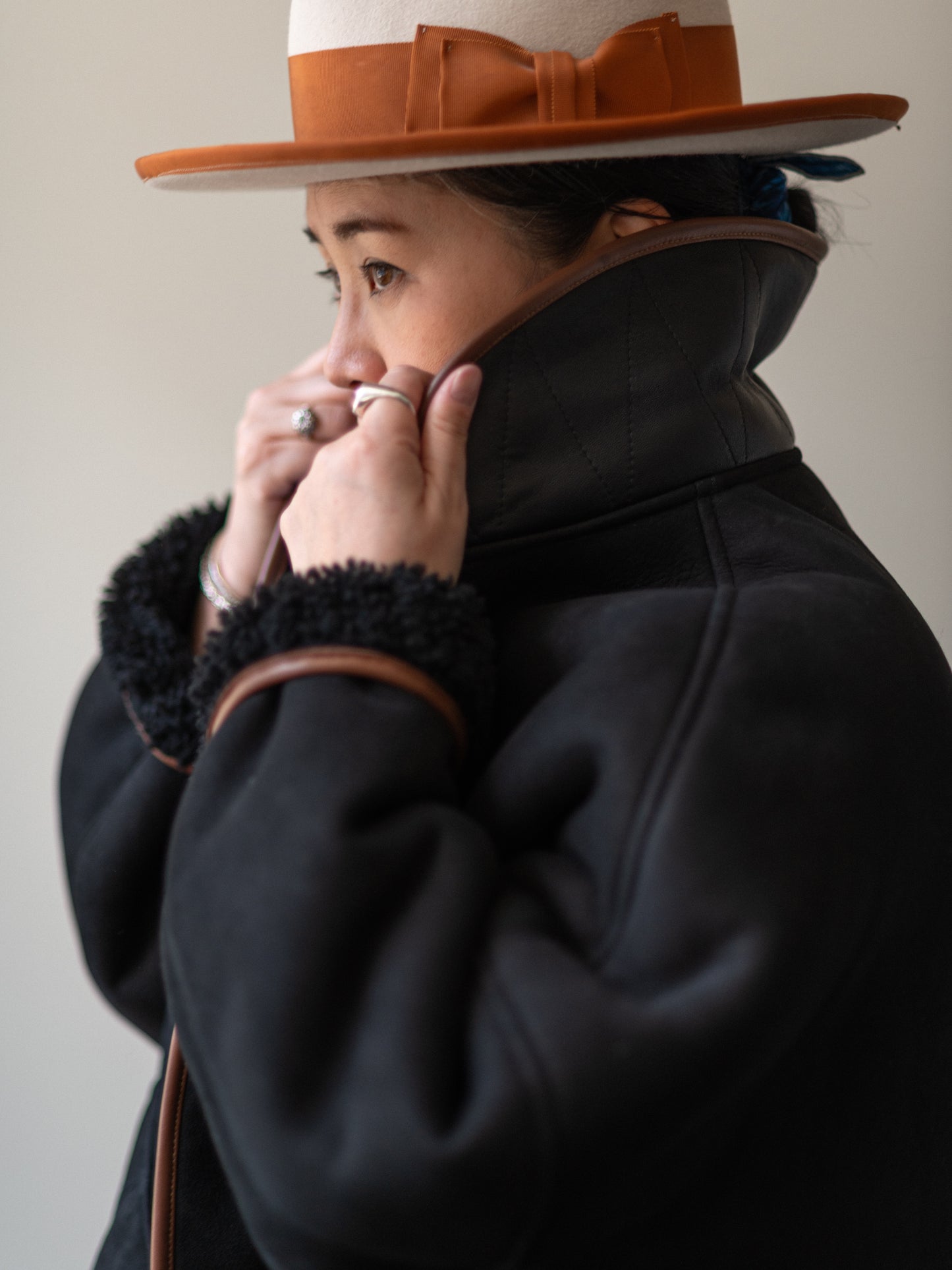 Sheepskin Reversible Poncho Coat / Black