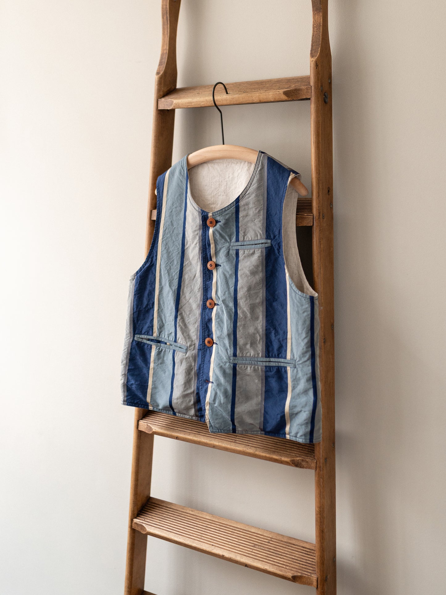 Silk Reversible Vest / Blue Stripe