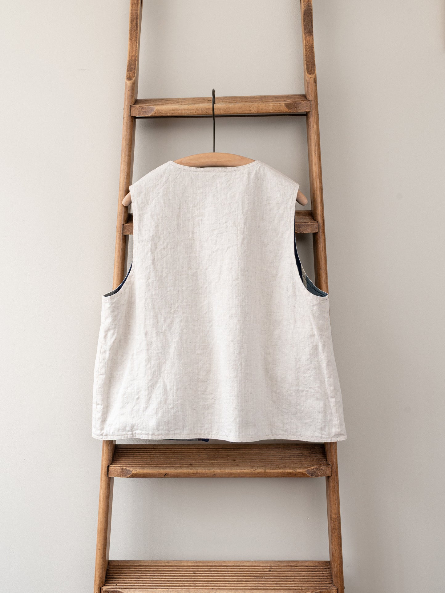 Silk Reversible Vest / Blue Stripe