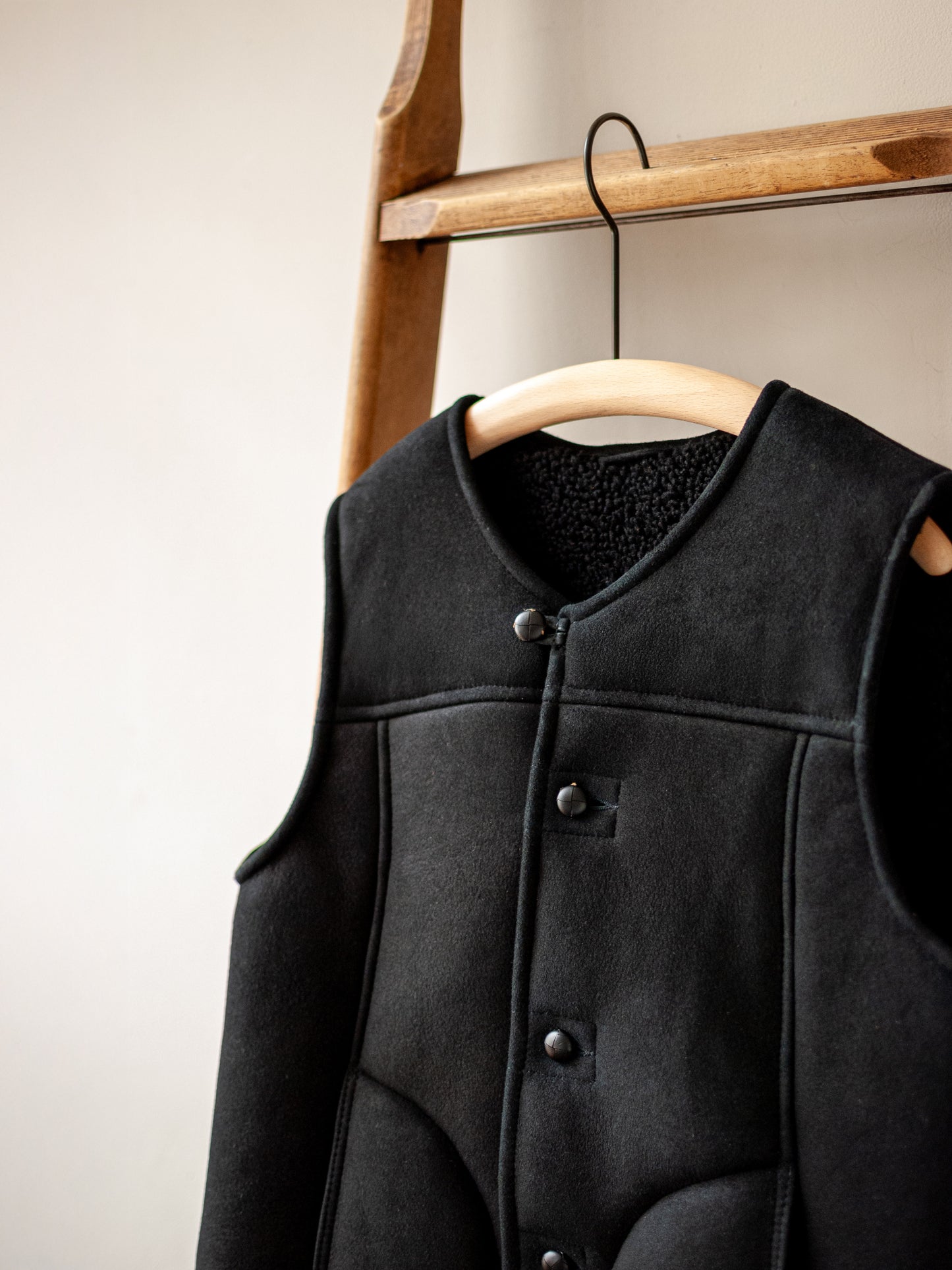 Sheepskin Merino Gilet / Black