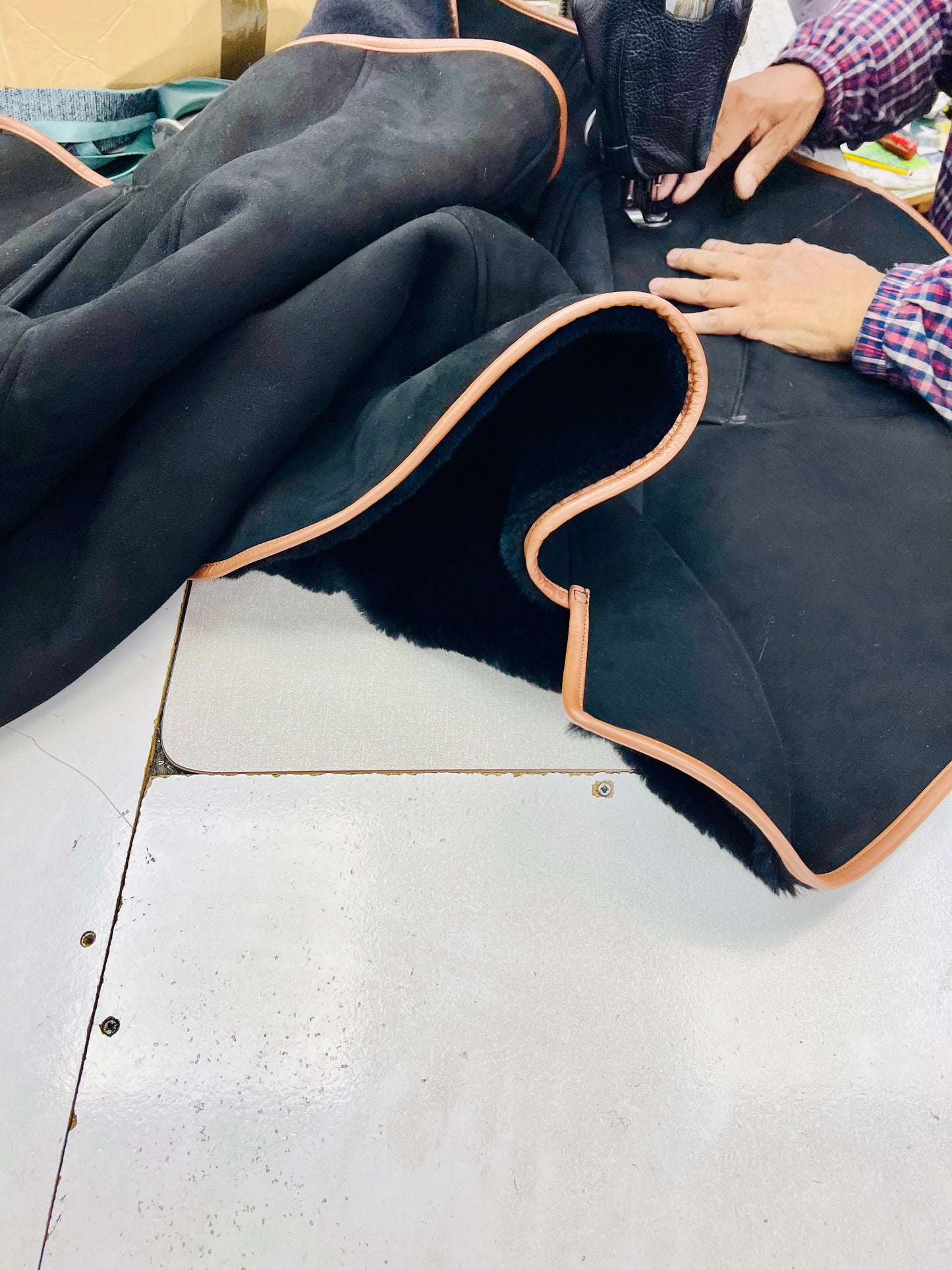 Sheepskin Reversible Poncho Coat / Black